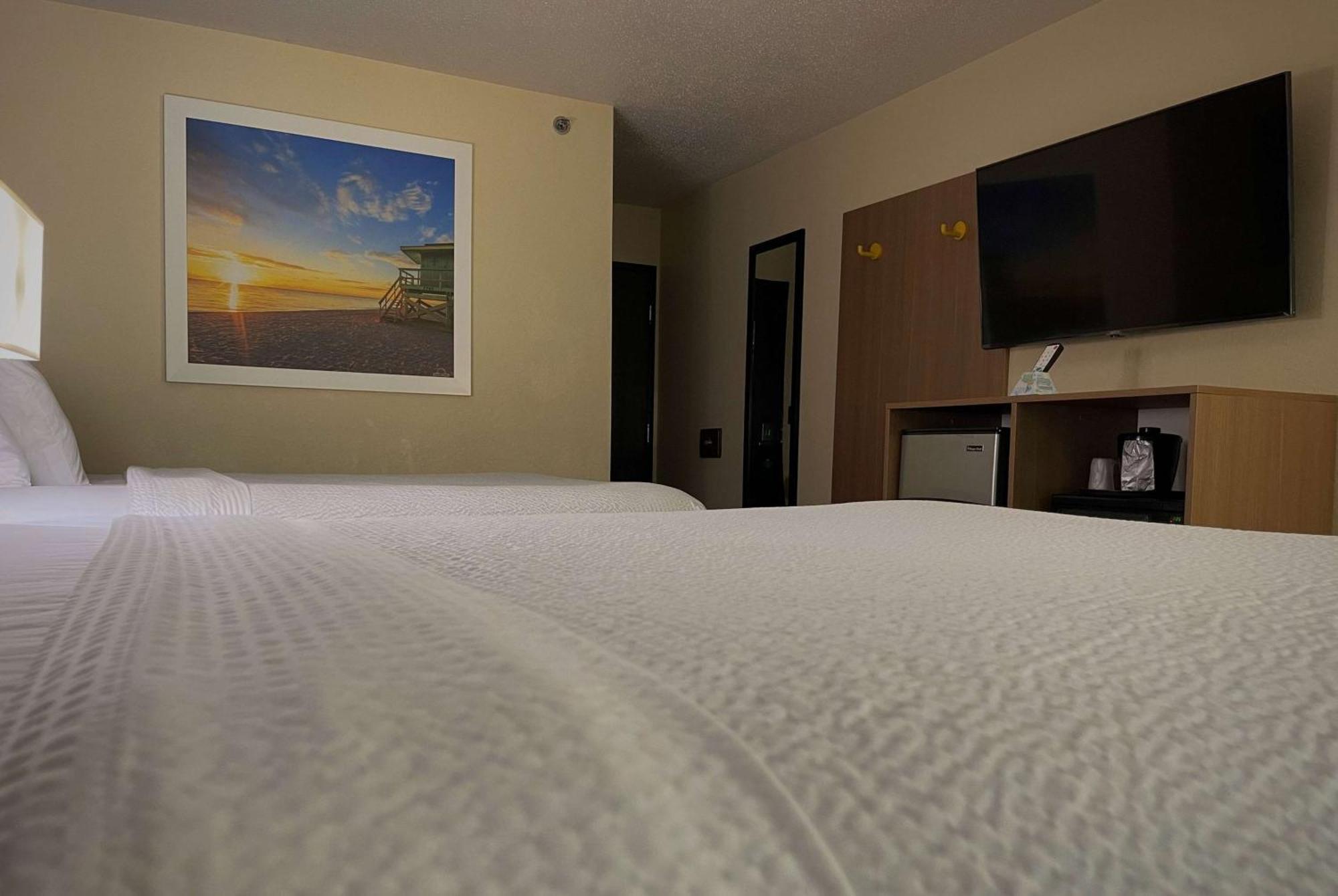 Days Inn & Suites By Wyndham Kaukauna Wi Eksteriør bilde