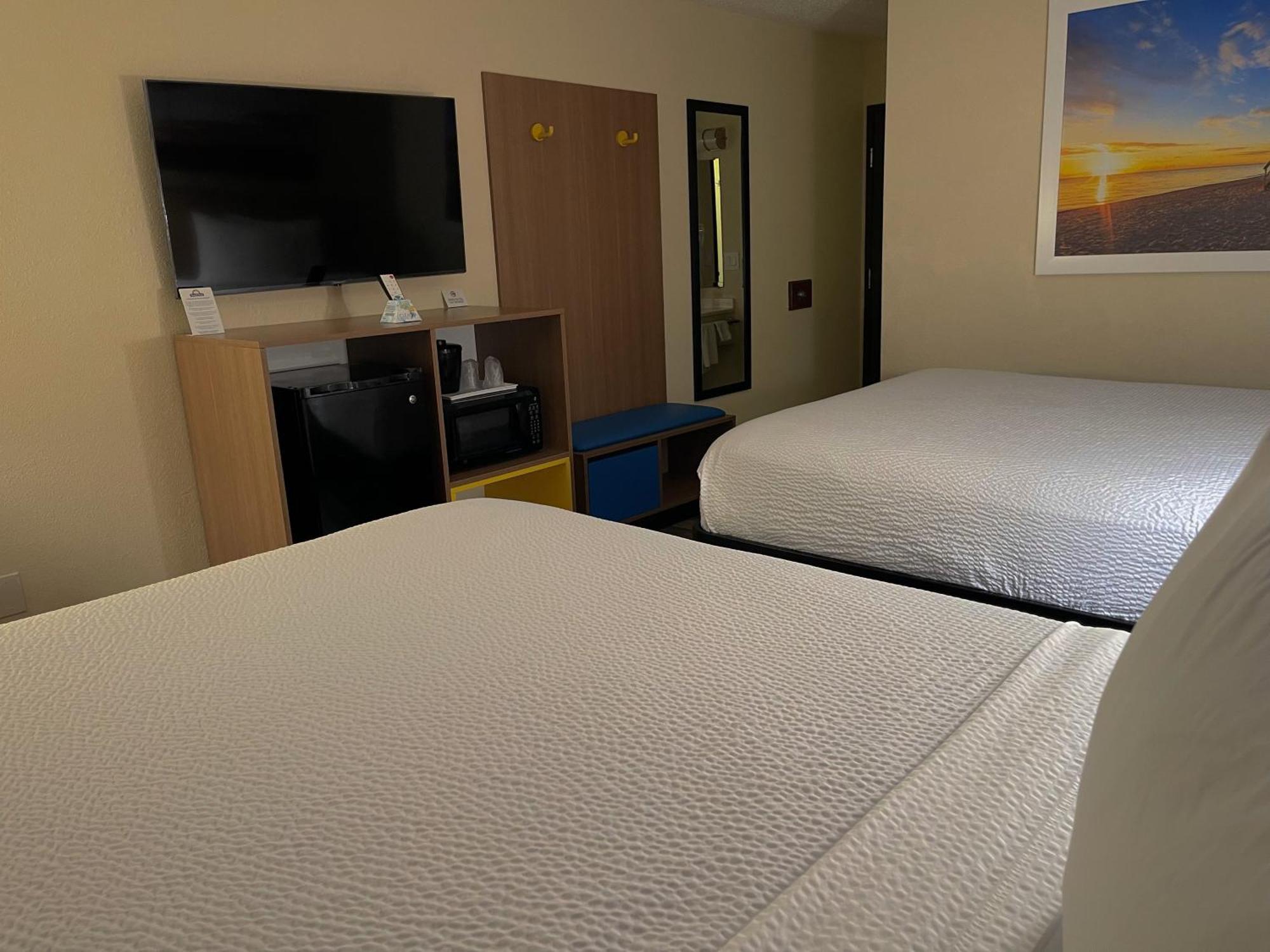 Days Inn & Suites By Wyndham Kaukauna Wi Eksteriør bilde